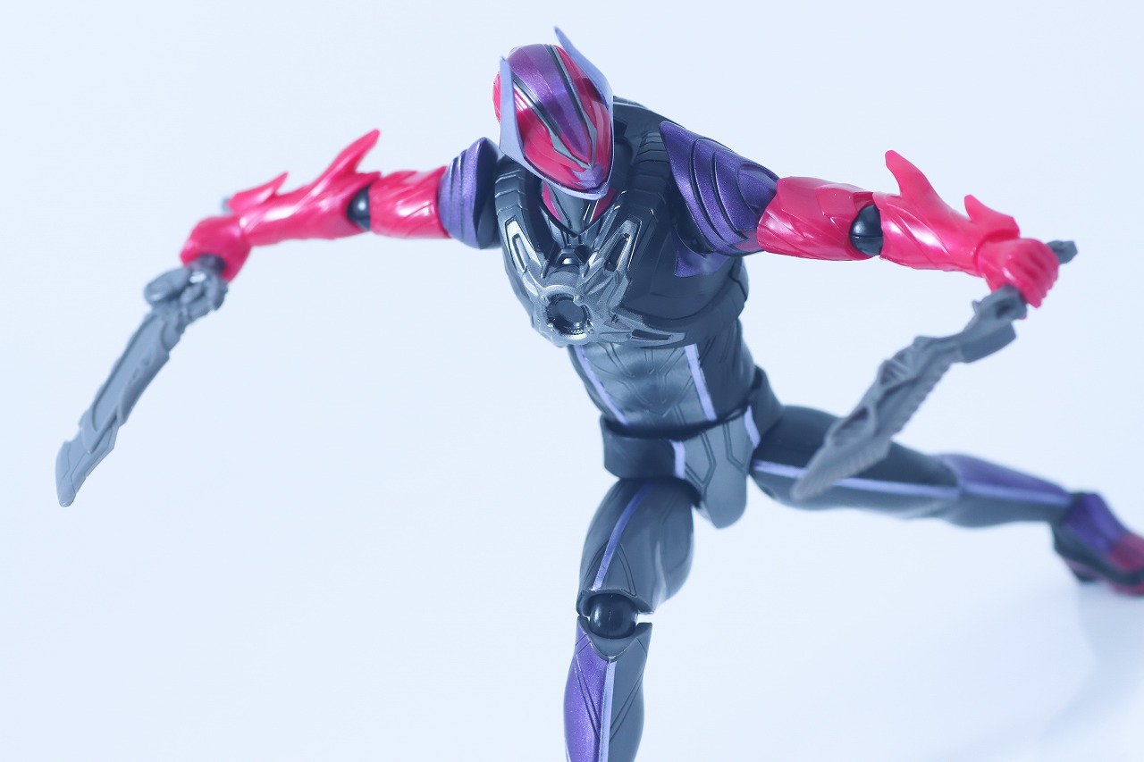 仮面ライダーアクションフィギュア　仮面ライダードォーン　レビュー　アクション