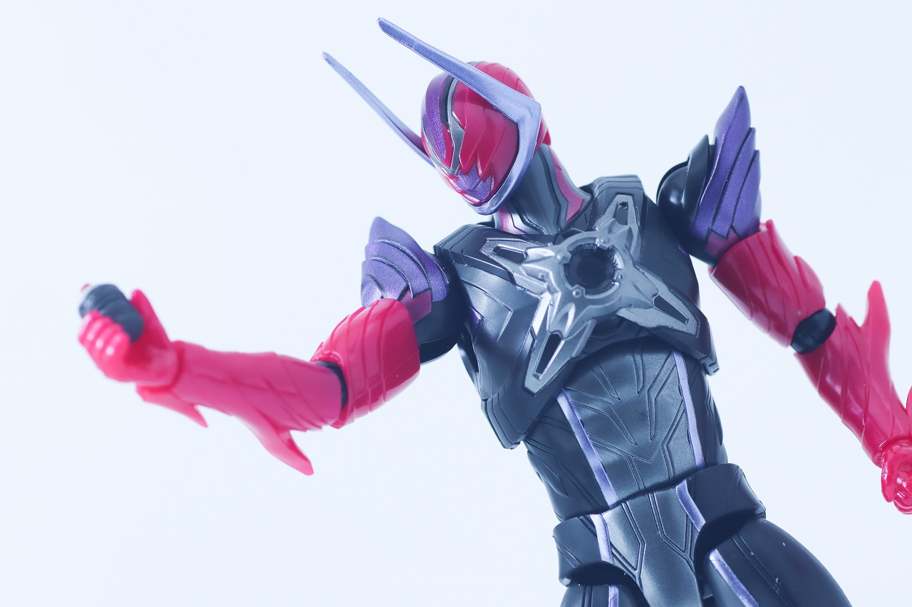 仮面ライダーアクションフィギュア　仮面ライダードォーン　レビュー　アクション