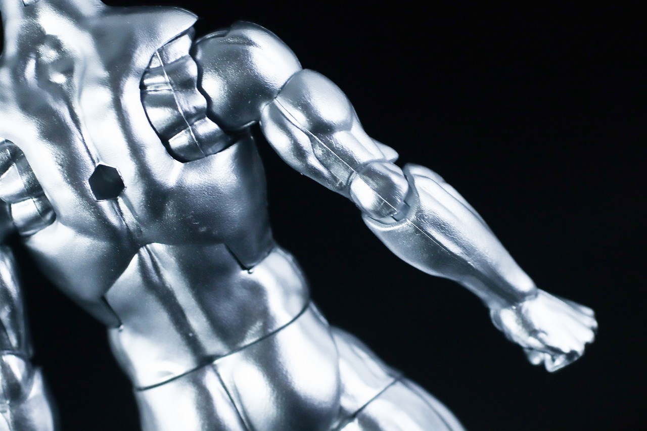 マーベルレジェンド　ミニ・コミックシリーズ　シルバーサーファー　レビュー　本体