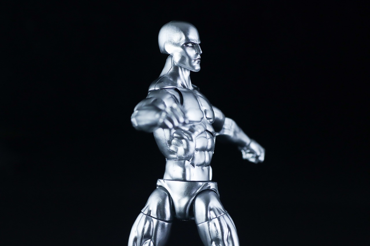 マーベルレジェンド　ミニ・コミックシリーズ　シルバーサーファー　レビュー　可動範囲