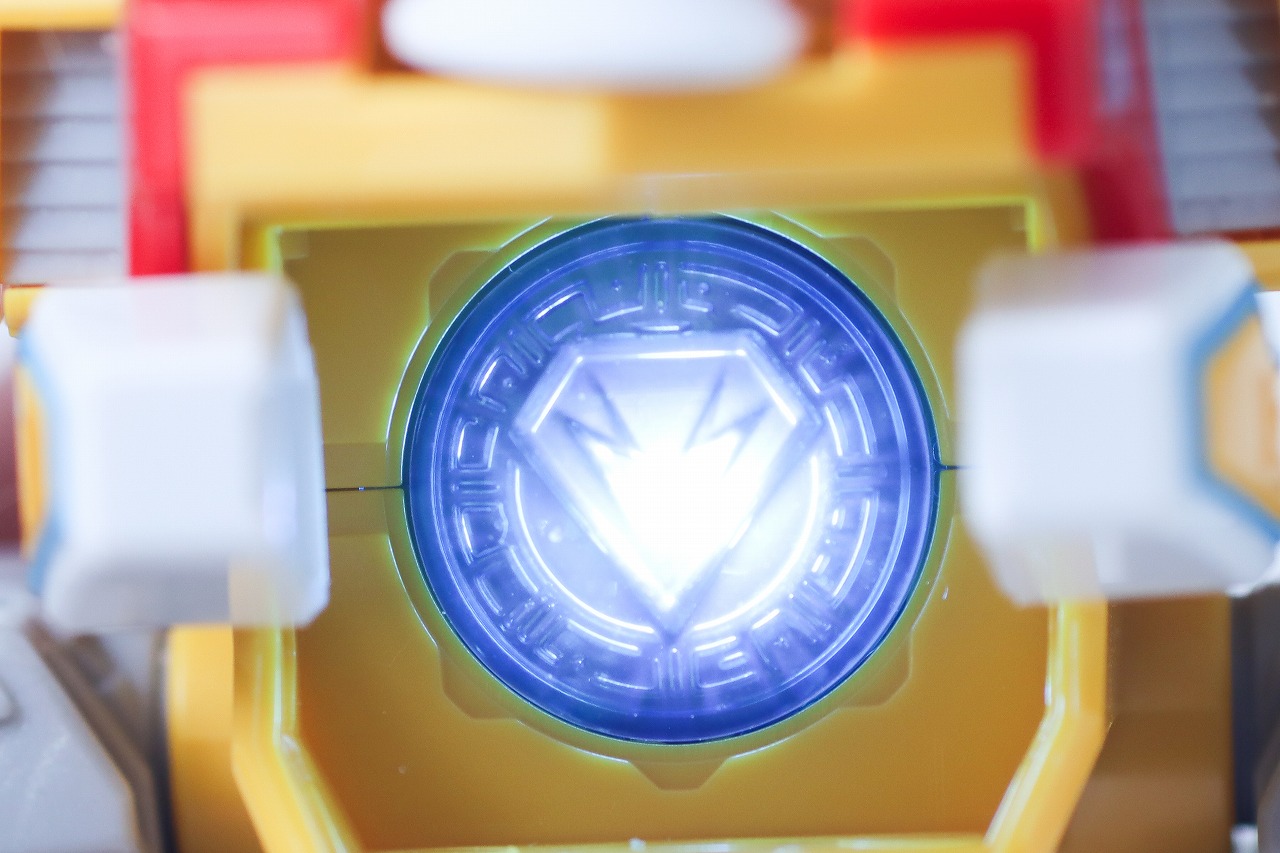 TOYRISE DMB-03　イエロークラッシャー　レビュー　発光　音声ギミック