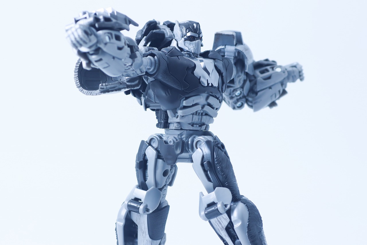 トランスフォーマー　スタジオシリーズ SS-146　エイプリンク　レビュー　ロボットモード　可動範囲