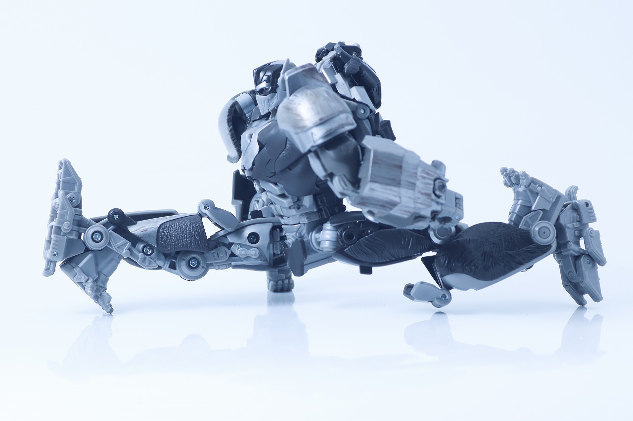 トランスフォーマー スタジオシリーズ SS-146 エイプリンク レビュー ロボットモード 可動範囲