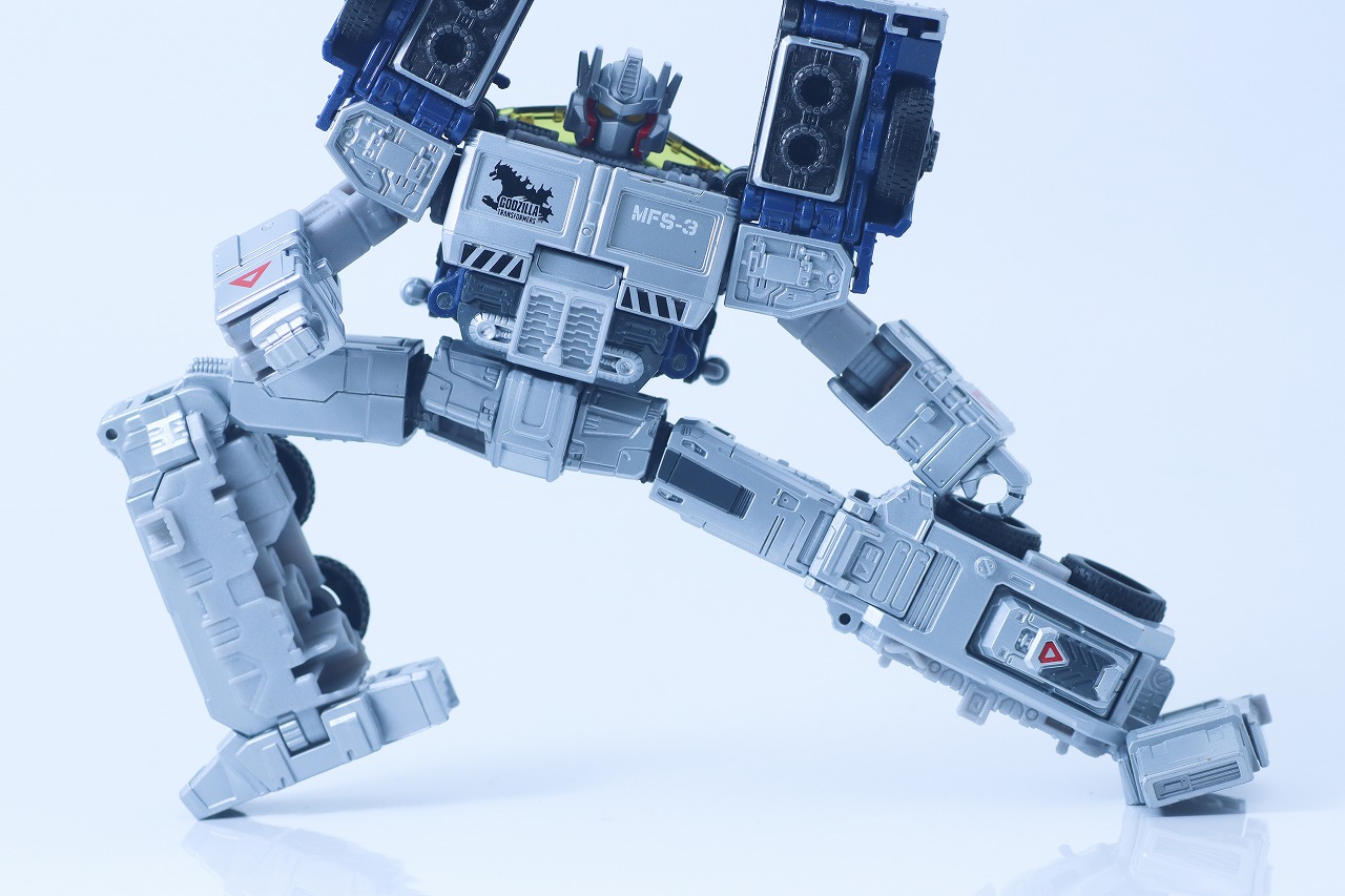 オプティマスプライム TYPE 3式機龍　レビュー　本体　ロボットモード　可動範囲