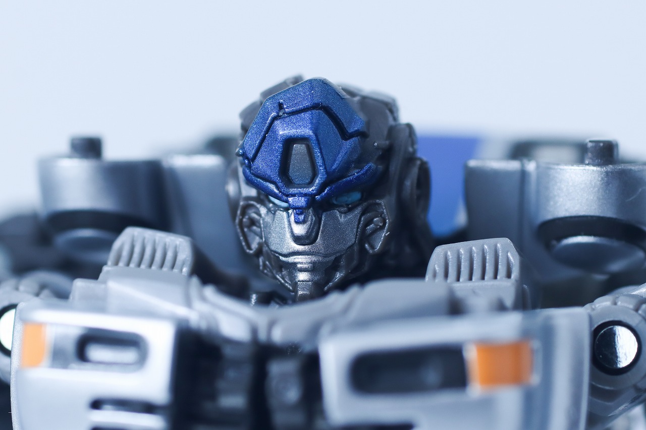 トランスフォーマー　スタジオシリーズ SS-141　ミラージュ　レビュー　本体