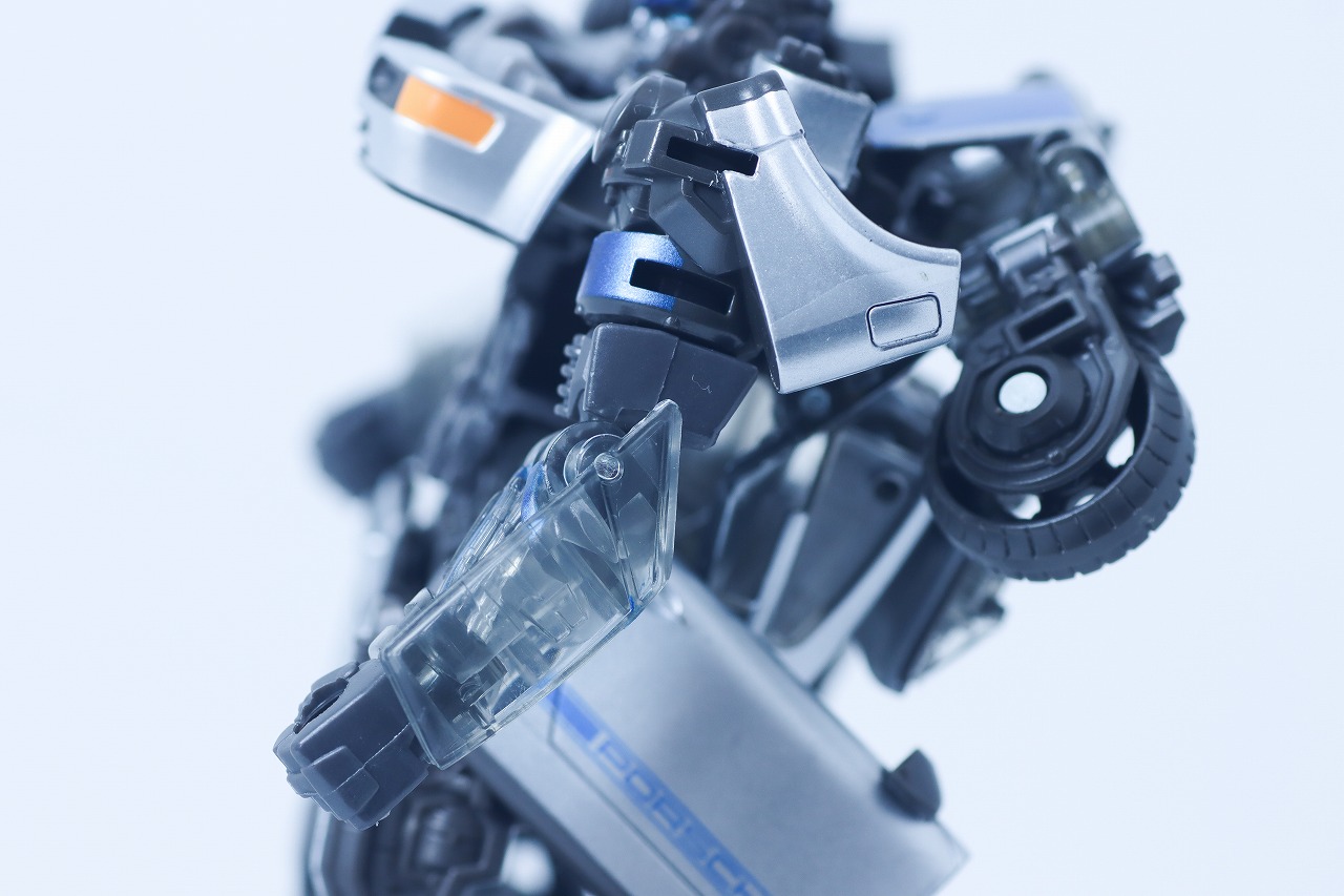 トランスフォーマー　スタジオシリーズ SS-141　ミラージュ　レビュー　本体