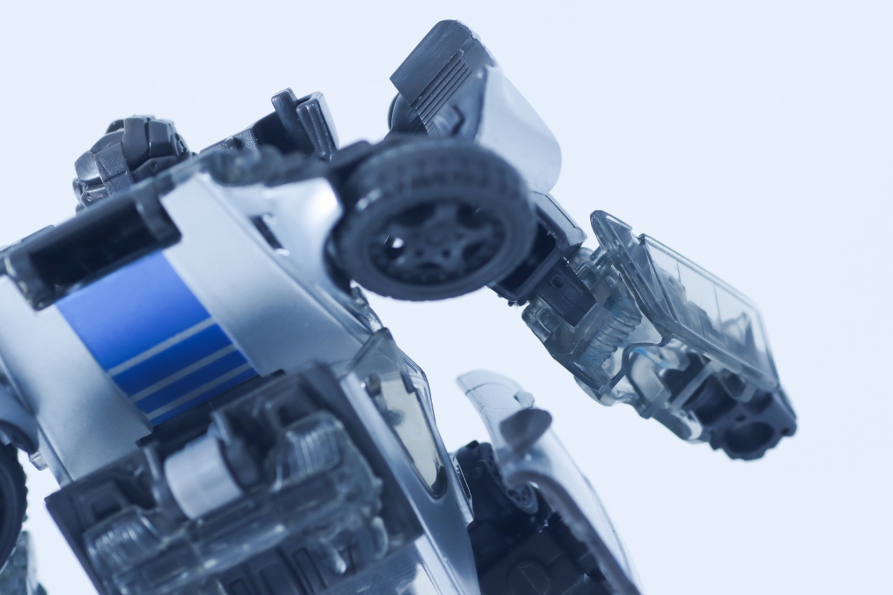 トランスフォーマー　スタジオシリーズ SS-141　ミラージュ　レビュー　本体