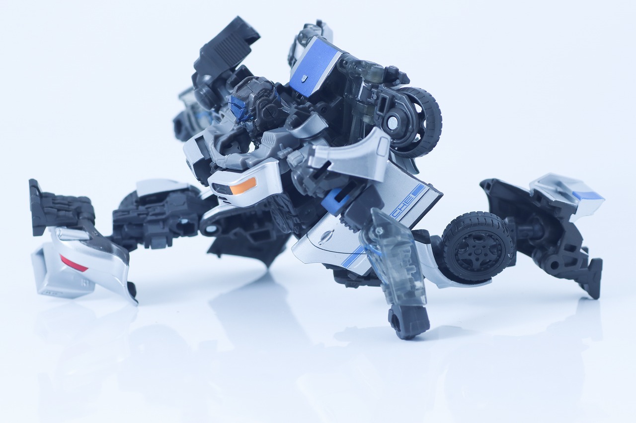トランスフォーマー　スタジオシリーズ SS-141　ミラージュ　レビュー　可動範囲