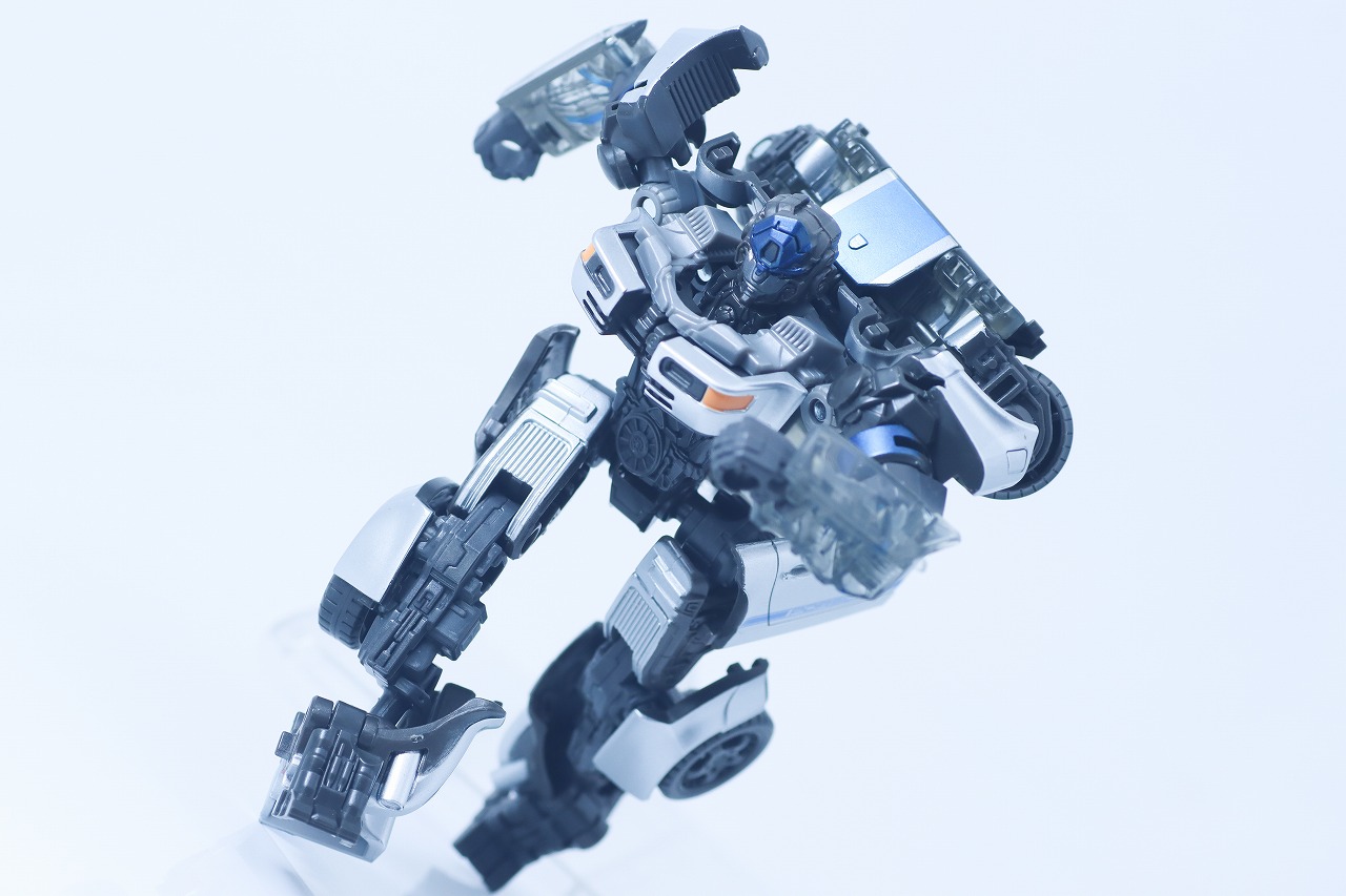 トランスフォーマー　スタジオシリーズ SS-141　ミラージュ　レビュー　アクション