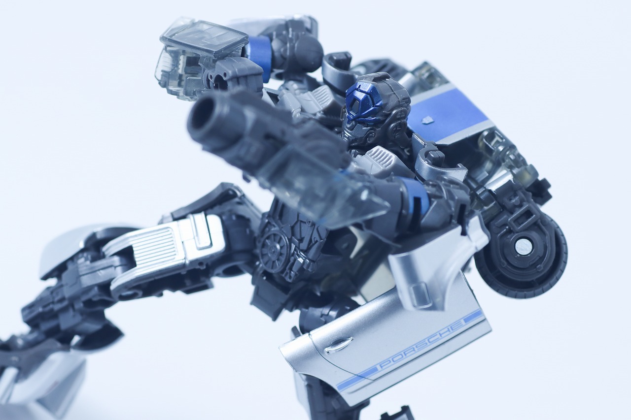 トランスフォーマー　スタジオシリーズ SS-141　ミラージュ　レビュー　アクション