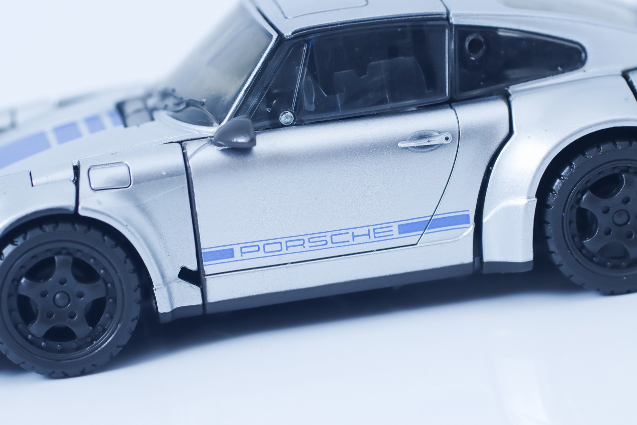 トランスフォーマー　スタジオシリーズ SS-141　ミラージュ　レビュー　ビークルモード　本体