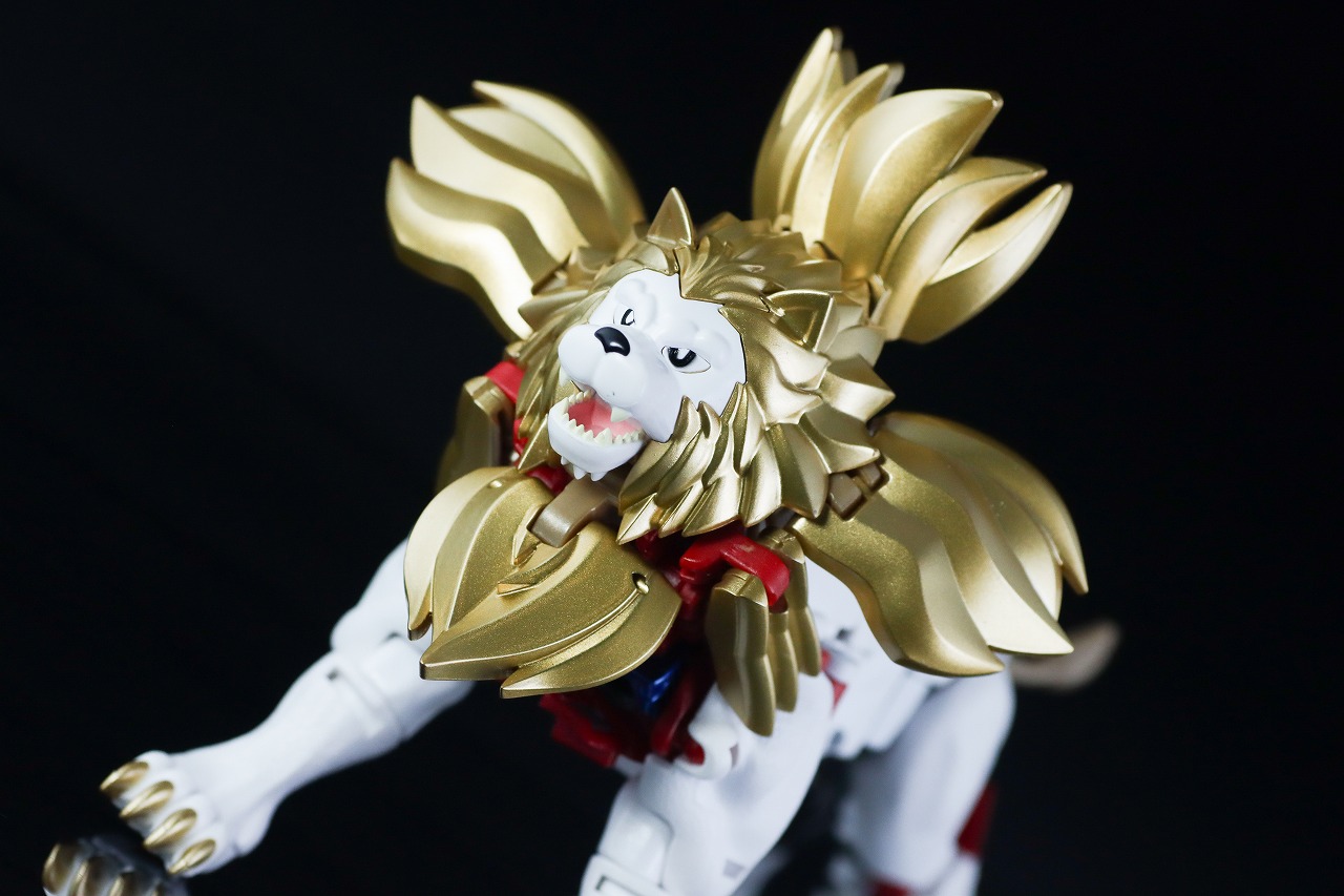 40TH SELECTION　ライオコンボイ　レビュー　アクション