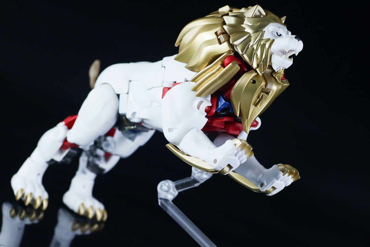 40TH SELECTION　ライオコンボイ　レビュー　アクション