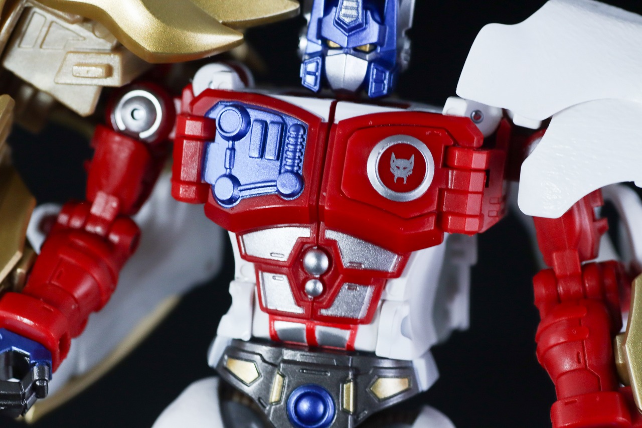 40TH SELECTION　ライオコンボイ　レビュー　本体　ロボットモード　