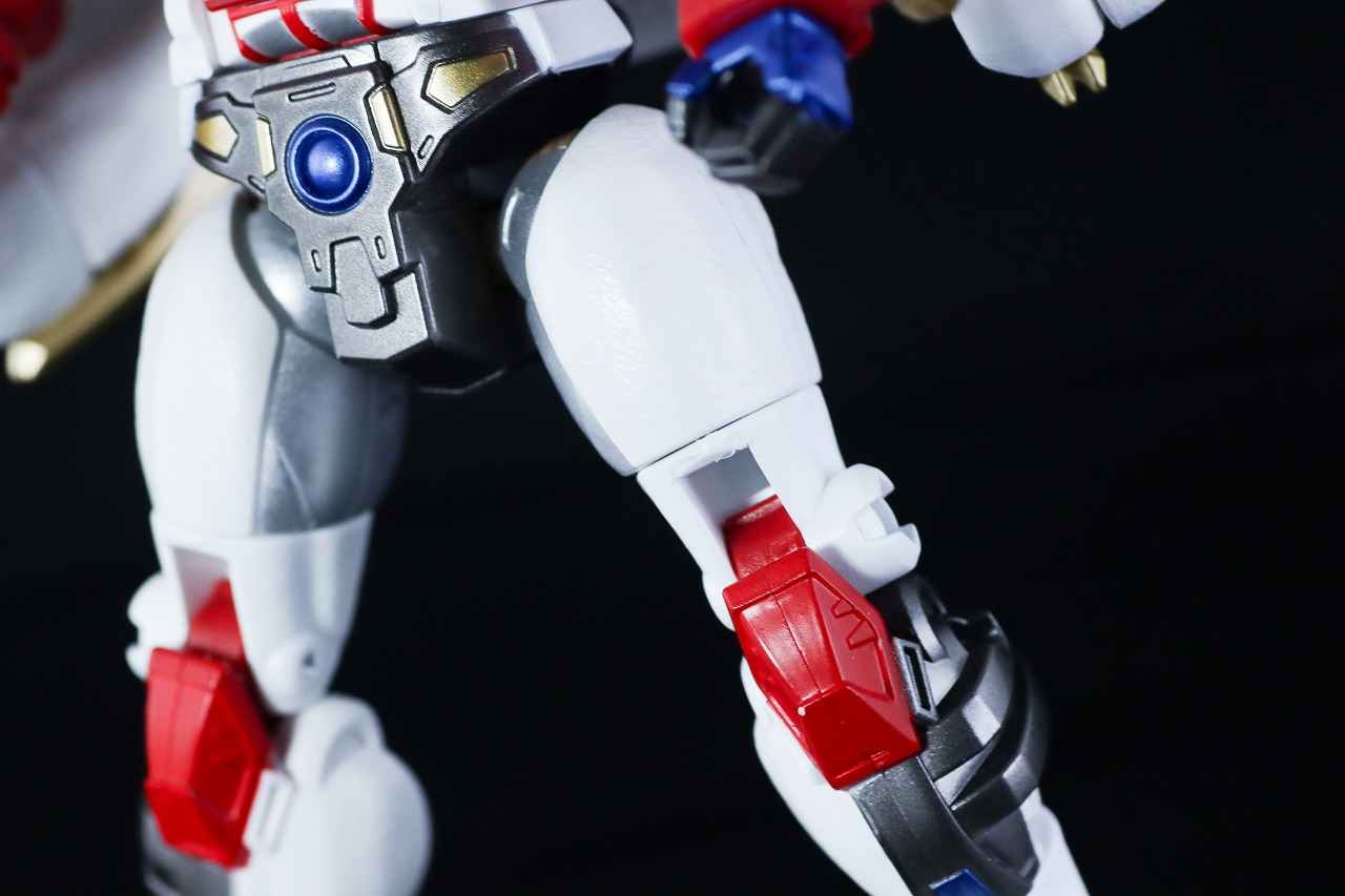 40TH SELECTION　ライオコンボイ　レビュー　本体　ロボットモード　