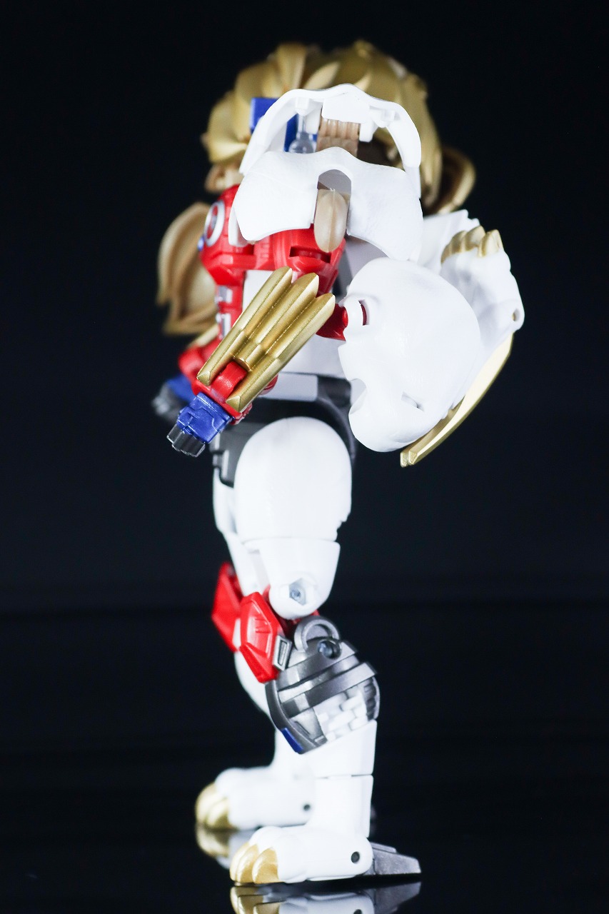 40TH SELECTION　ライオコンボイ　レビュー　本体　ロボットモード　