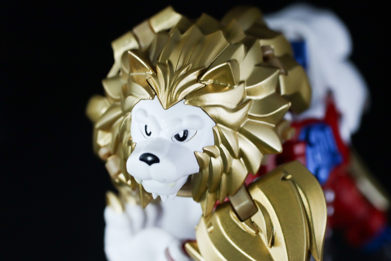 40TH SELECTION　ライオコンボイ　レビュー　本体　ロボットモード　