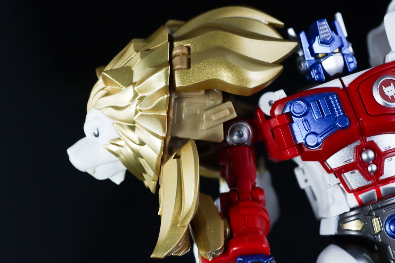 40TH SELECTION　ライオコンボイ　レビュー　本体　ロボットモード　