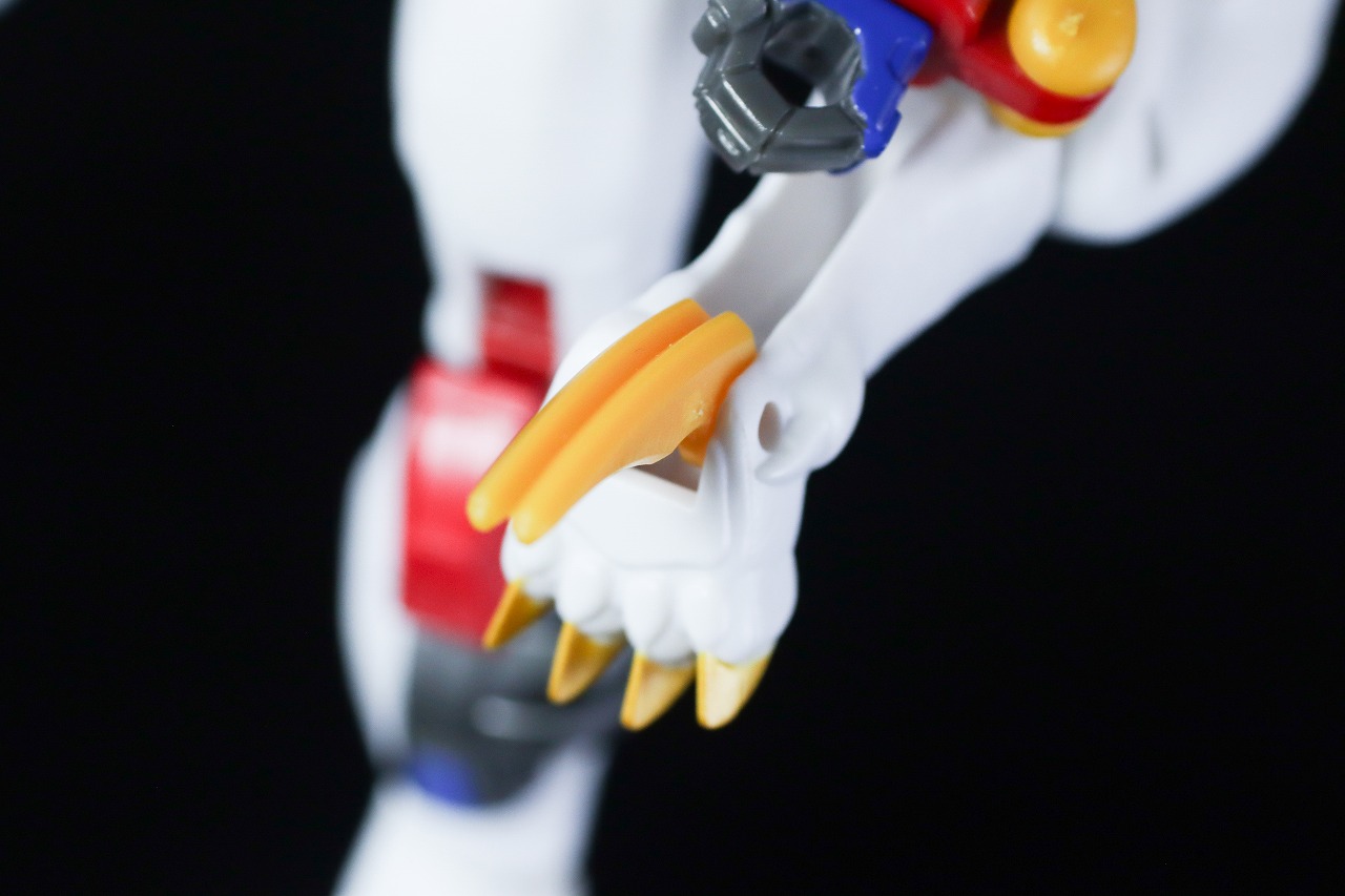 トランスフォーマーレガシー　TL-25　レオプライム　レビュー　ロボットモード　本体