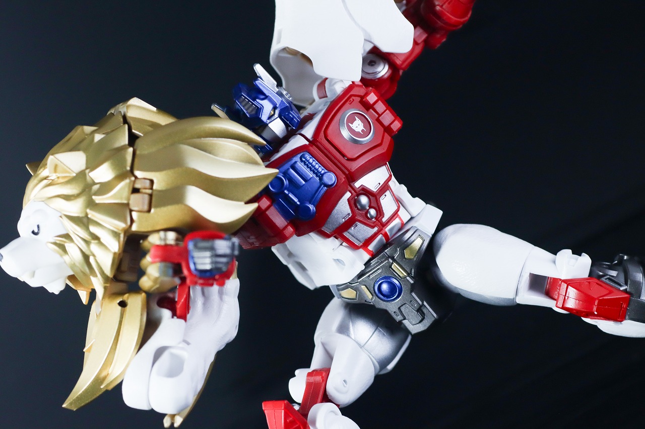 40TH SELECTION　ライオコンボイ　レビュー　アクション