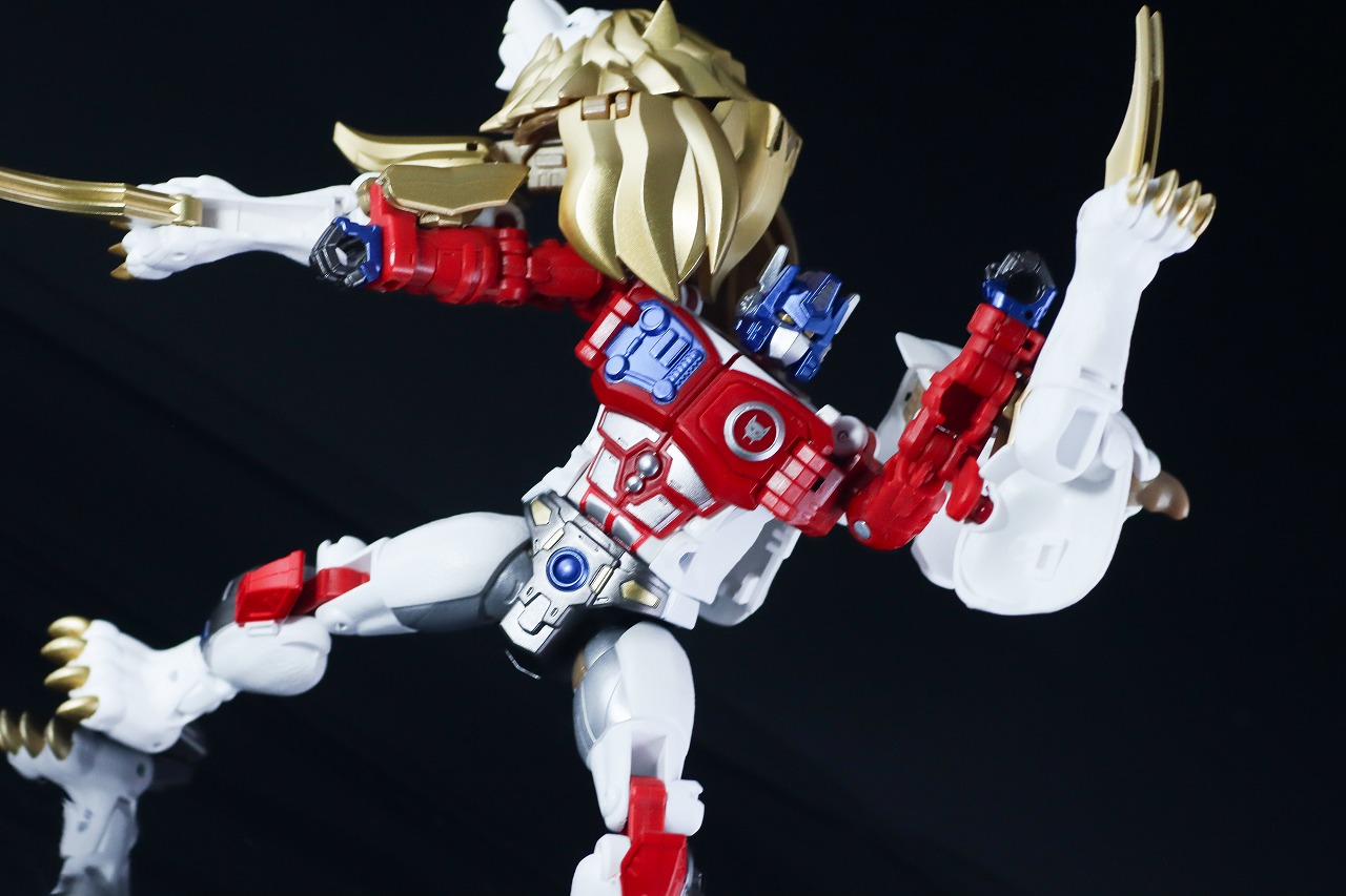 40TH SELECTION　ライオコンボイ　レビュー　アクション