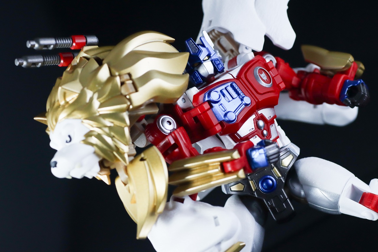 40TH SELECTION　ライオコンボイ　レビュー　アクション