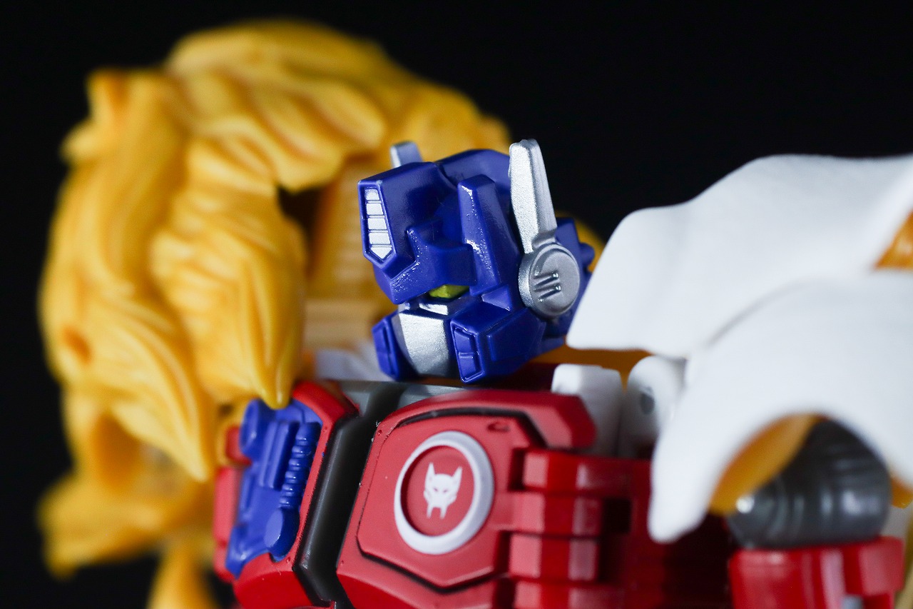 トランスフォーマーレガシー　TL-25　レオプライム　レビュー　ロボットモード　可動範囲