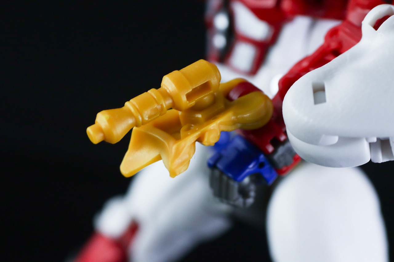 トランスフォーマーレガシー　TL-25　レオプライム　レビュー　付属品　ブラスター