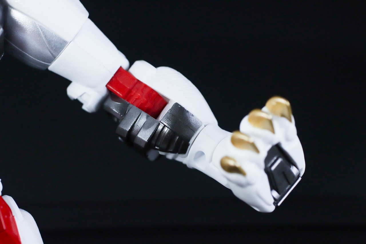 40TH SELECTION　ライオコンボイ　レビュー　変形