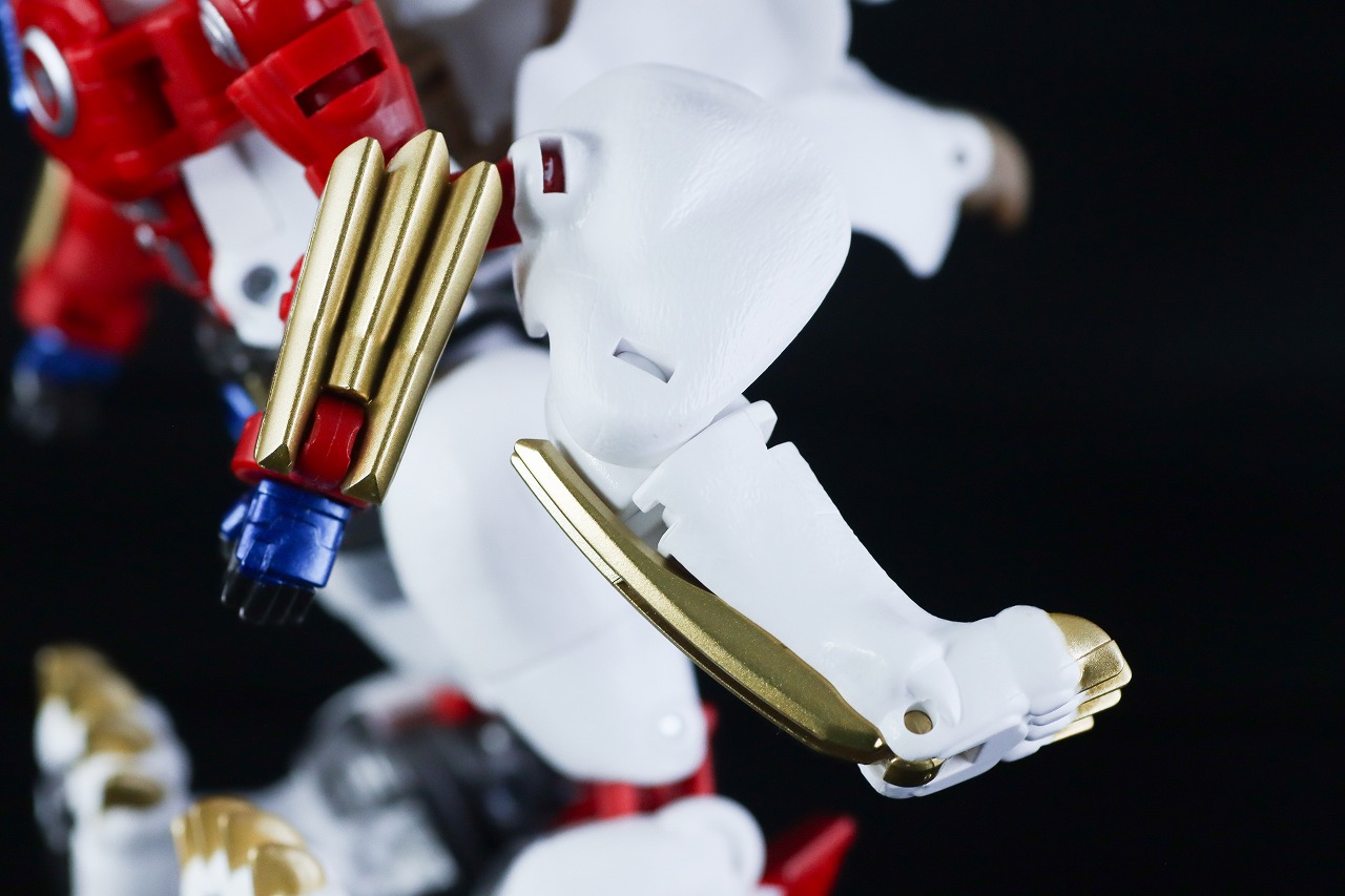 40TH SELECTION　ライオコンボイ　レビュー　変形