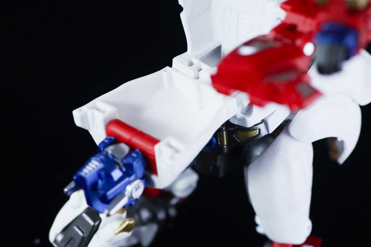 40TH SELECTION　ライオコンボイ　レビュー　変形