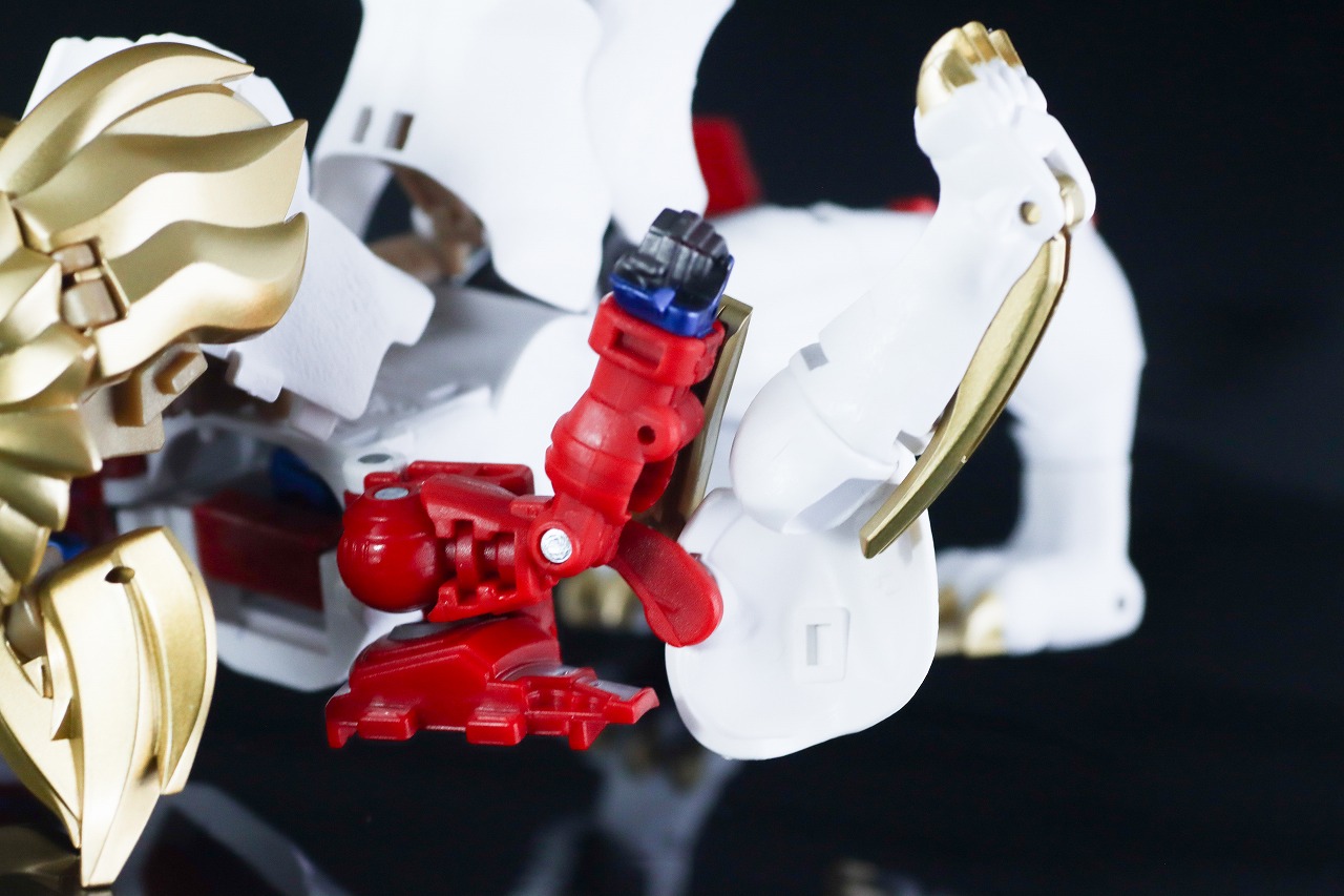 40TH SELECTION　ライオコンボイ　レビュー　変形