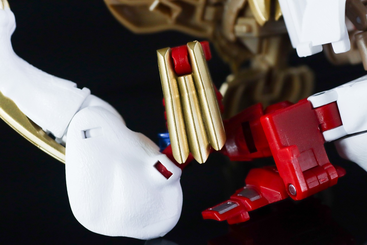 40TH SELECTION　ライオコンボイ　レビュー　変形