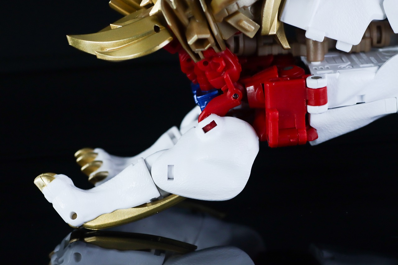 40TH SELECTION　ライオコンボイ　レビュー　変形