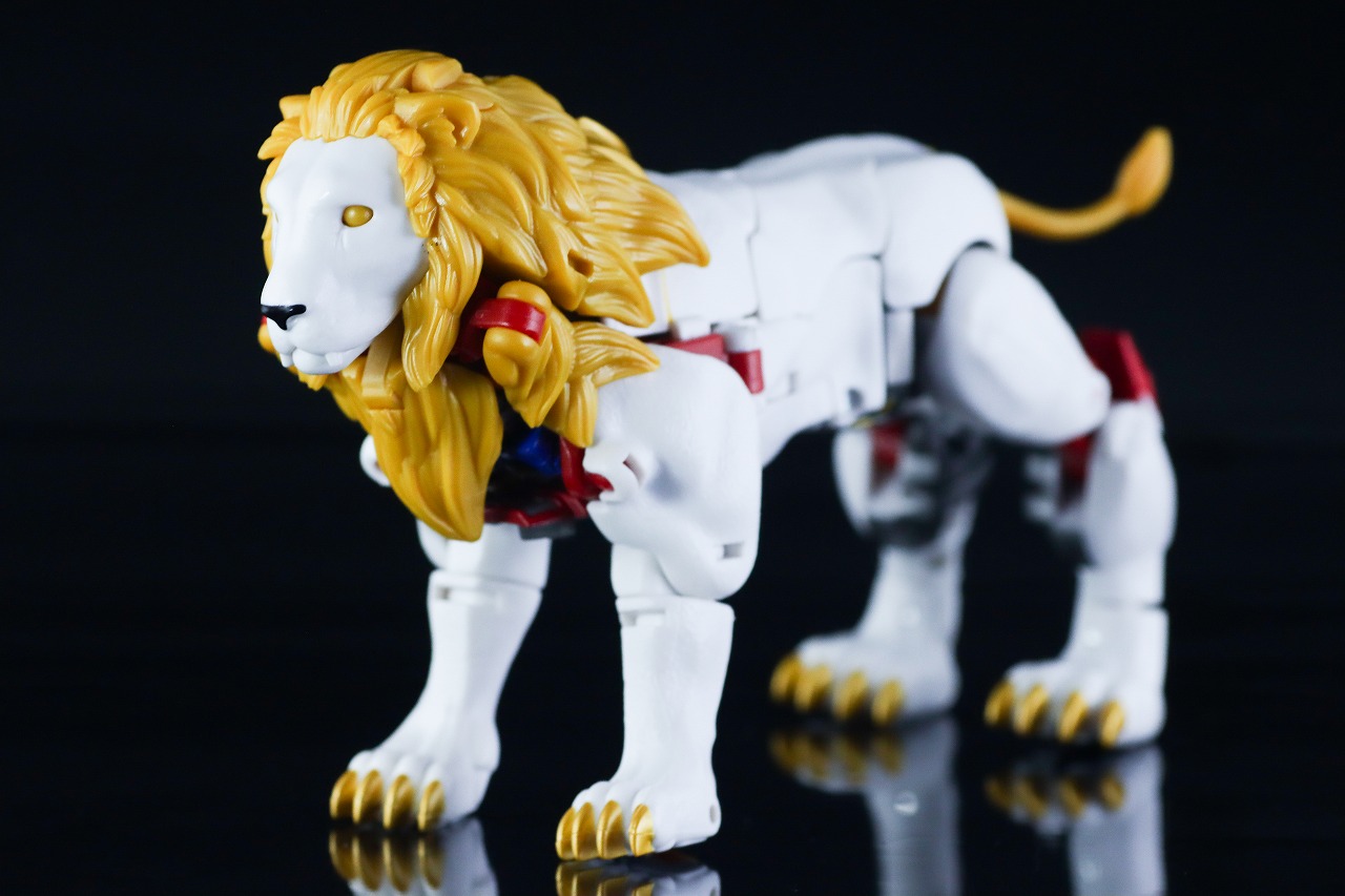 トランスフォーマーレガシー　TL-25　レオプライム　レビュー　ビーストモード　本体