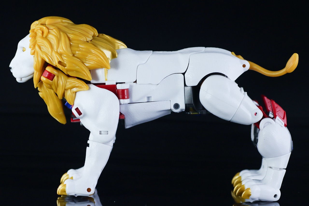 トランスフォーマーレガシー　TL-25　レオプライム　レビュー　ビーストモード　本体