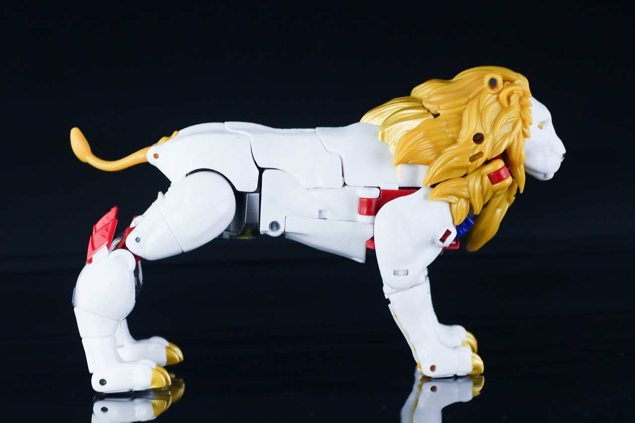 トランスフォーマーレガシー　TL-25　レオプライム　レビュー　ビーストモード　本体