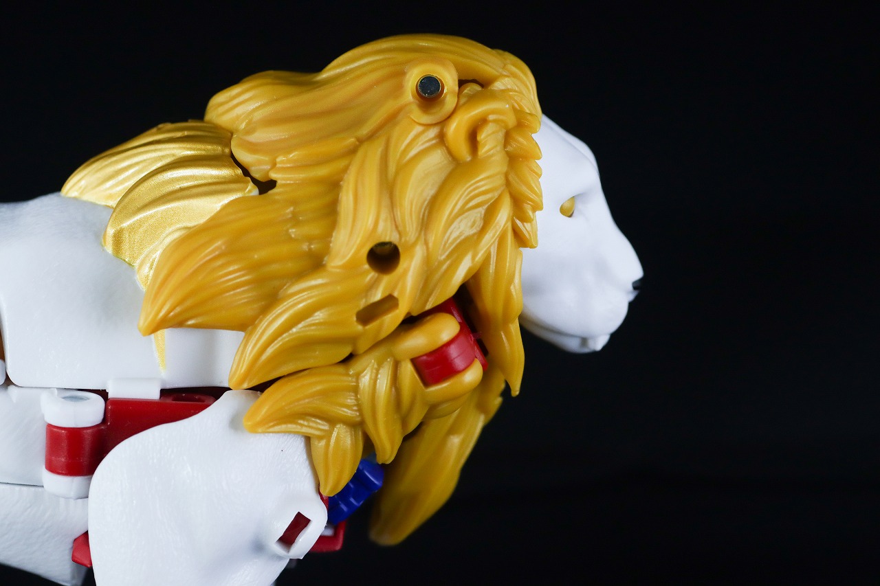 トランスフォーマーレガシー　TL-25　レオプライム　レビュー　ビーストモード　本体