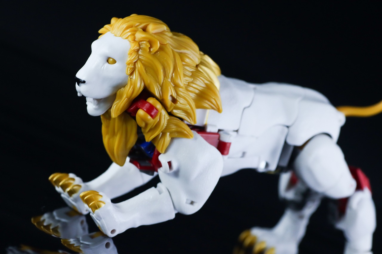 トランスフォーマーレガシー　TL-25　レオプライム　レビュー　アクション