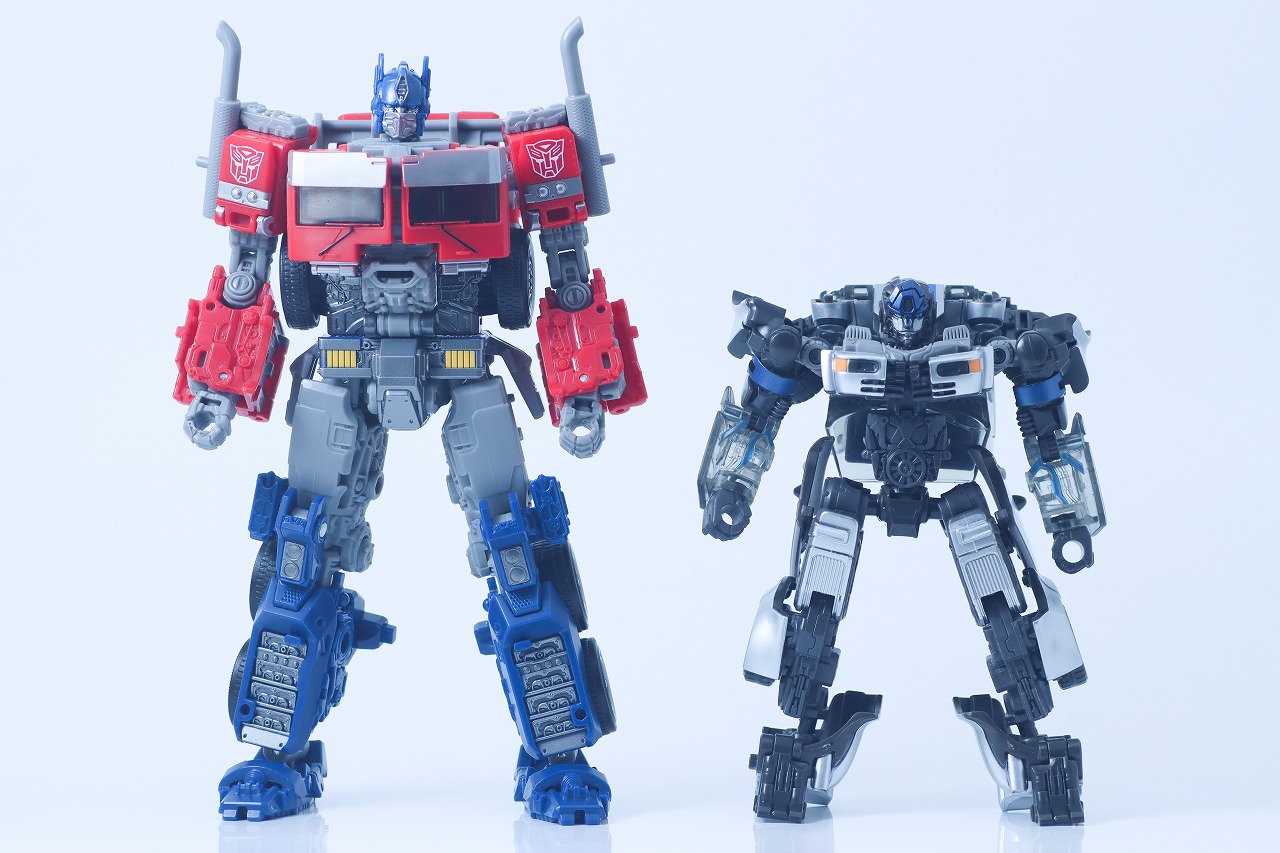 トランスフォーマー　スタジオシリーズ SS-141　ミラージュ　レビュー　本体