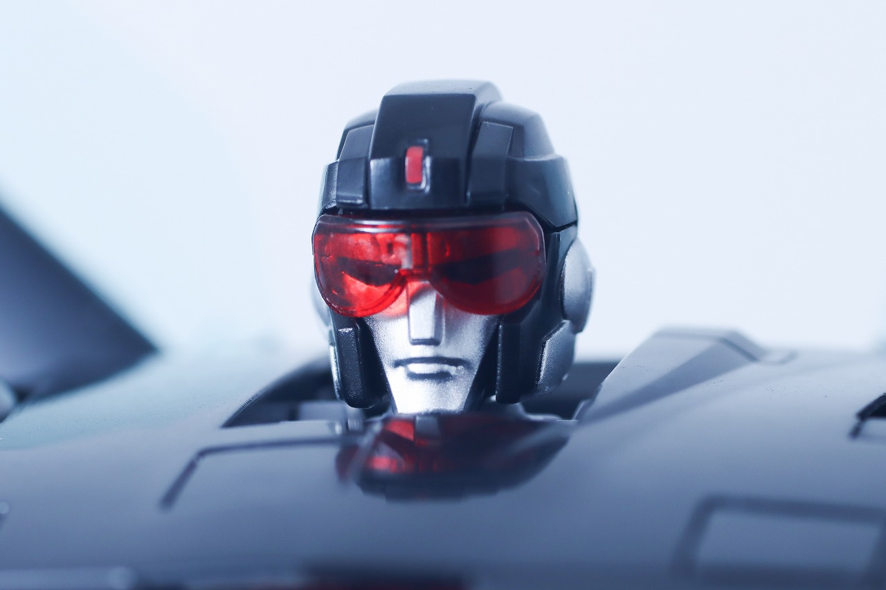 トランスフォーマー　ナイトライダー エージェントナイト　レビュー　ロボットモード　本体