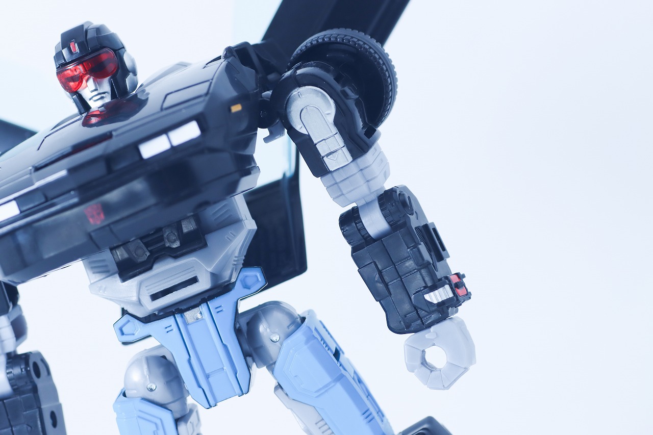 トランスフォーマー　ナイトライダー エージェントナイト　レビュー　ロボットモード　本体