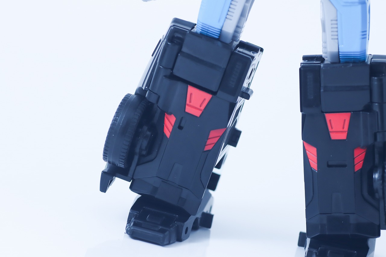 トランスフォーマー　ナイトライダー エージェントナイト　レビュー　ロボットモード　本体