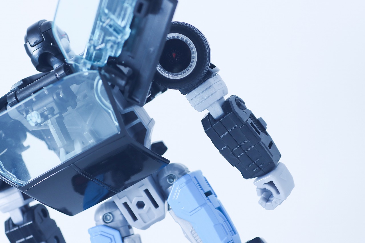 トランスフォーマー　ナイトライダー エージェントナイト　レビュー　ロボットモード　本体