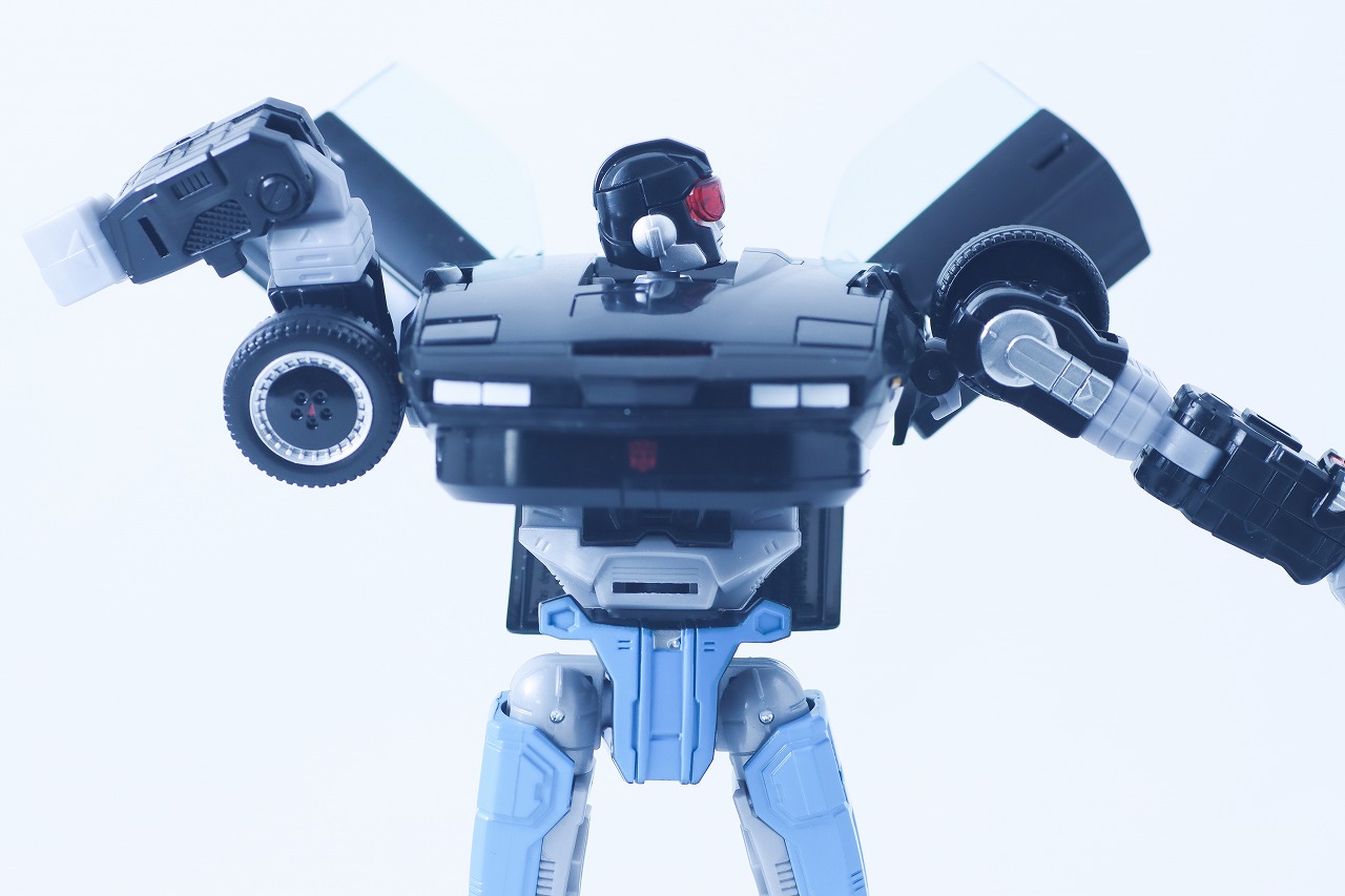 トランスフォーマー　ナイトライダー エージェントナイト　レビュー　ロボットモード　可動範囲