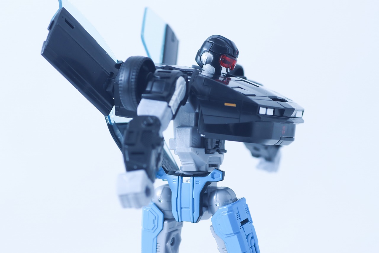 トランスフォーマー　ナイトライダー エージェントナイト　レビュー　ロボットモード　可動範囲