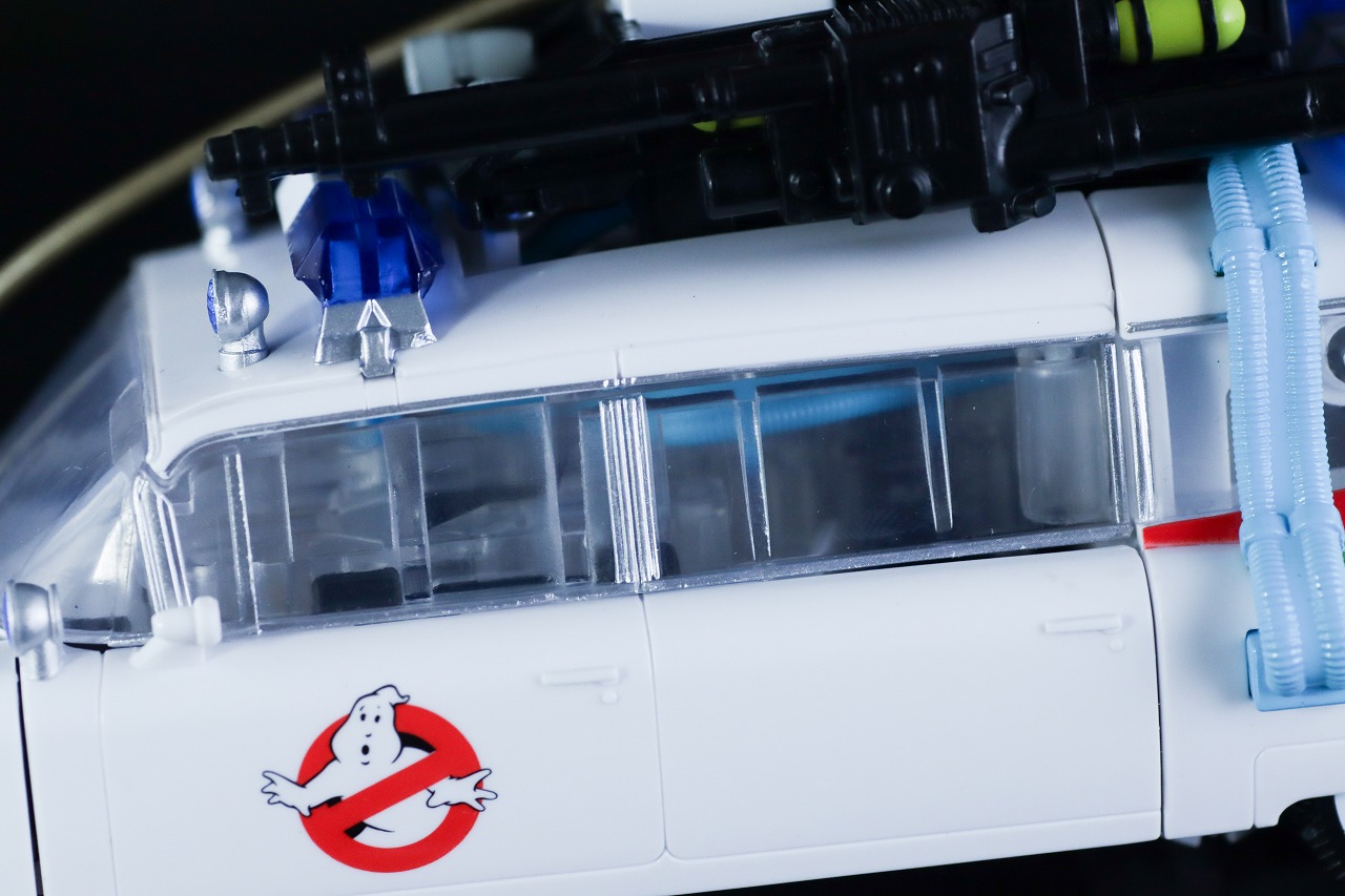 トランスフォーマー　ゴーストバスターズ エクトトロン／エクト-1　ビークルモード　レビュー　本体