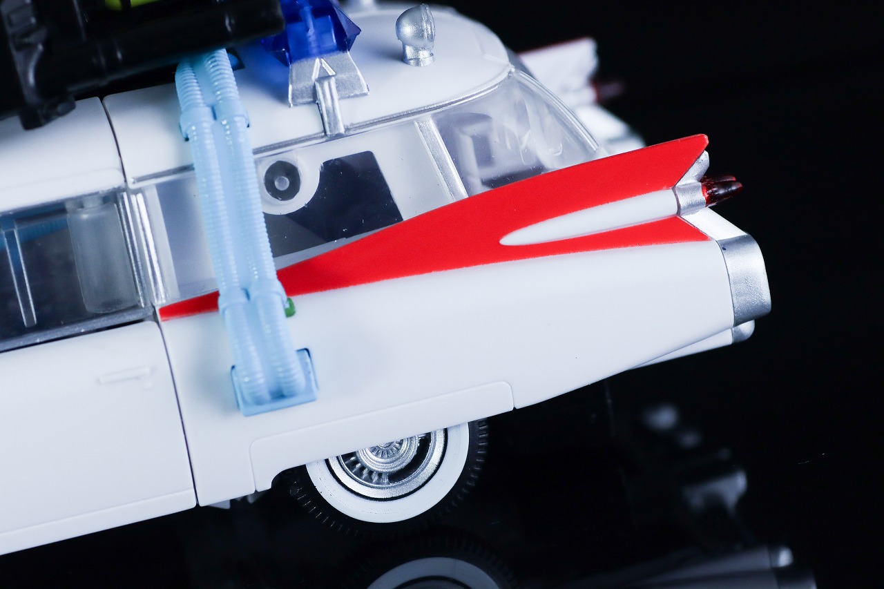 トランスフォーマー　ゴーストバスターズ エクトトロン／エクト-1　ビークルモード　レビュー　本体