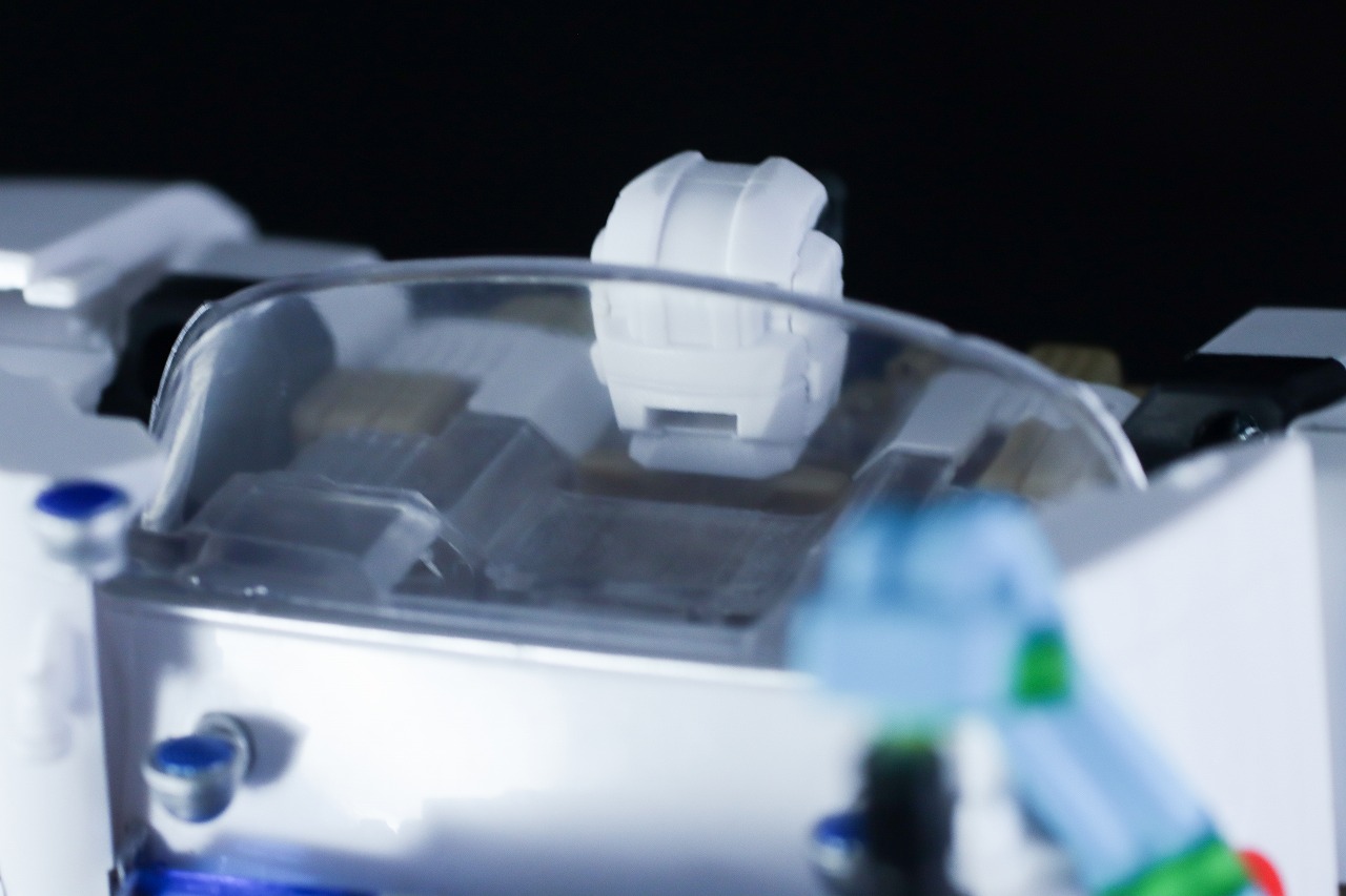 トランスフォーマー　ゴーストバスターズ エクトトロン／エクト-1　ロボットモード　レビュー　本体