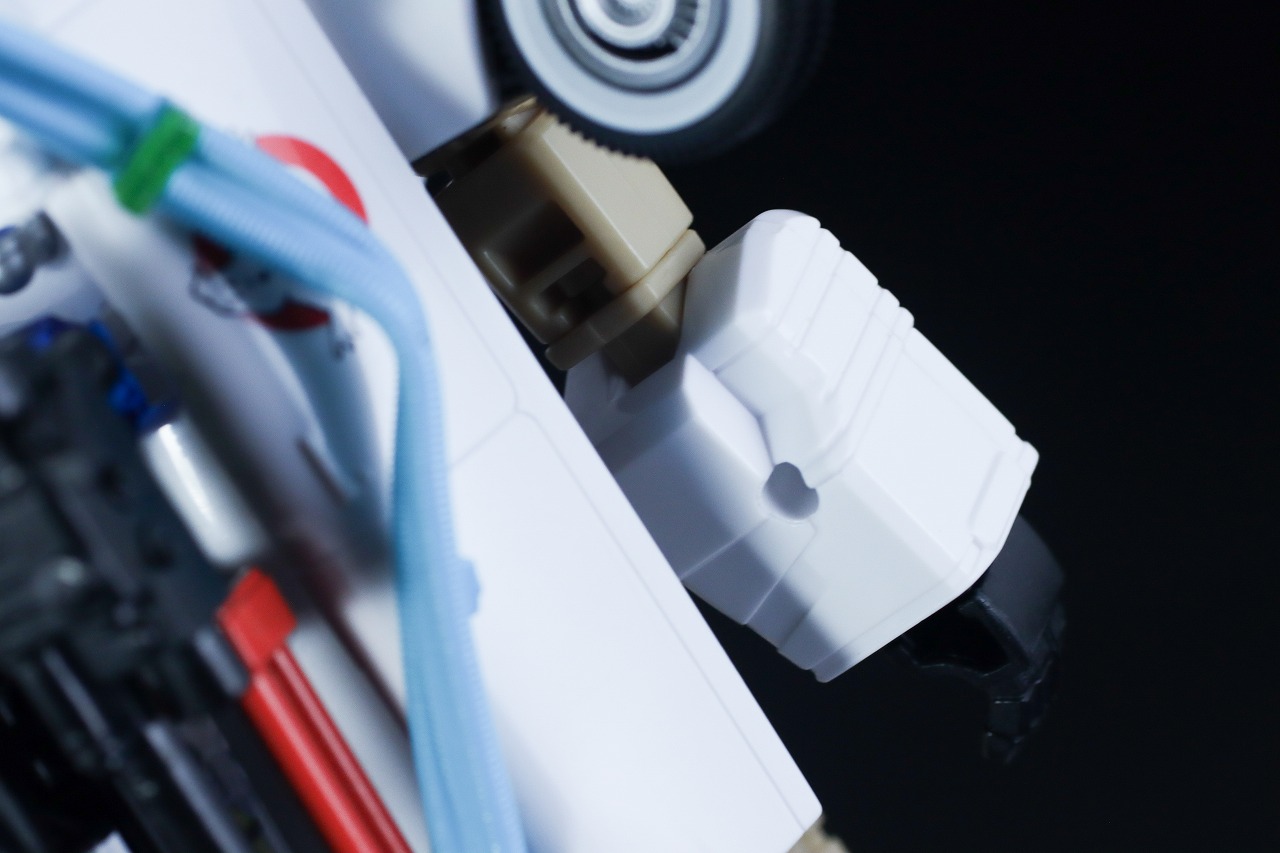 トランスフォーマー　ゴーストバスターズ エクトトロン／エクト-1　ロボットモード　レビュー　本体